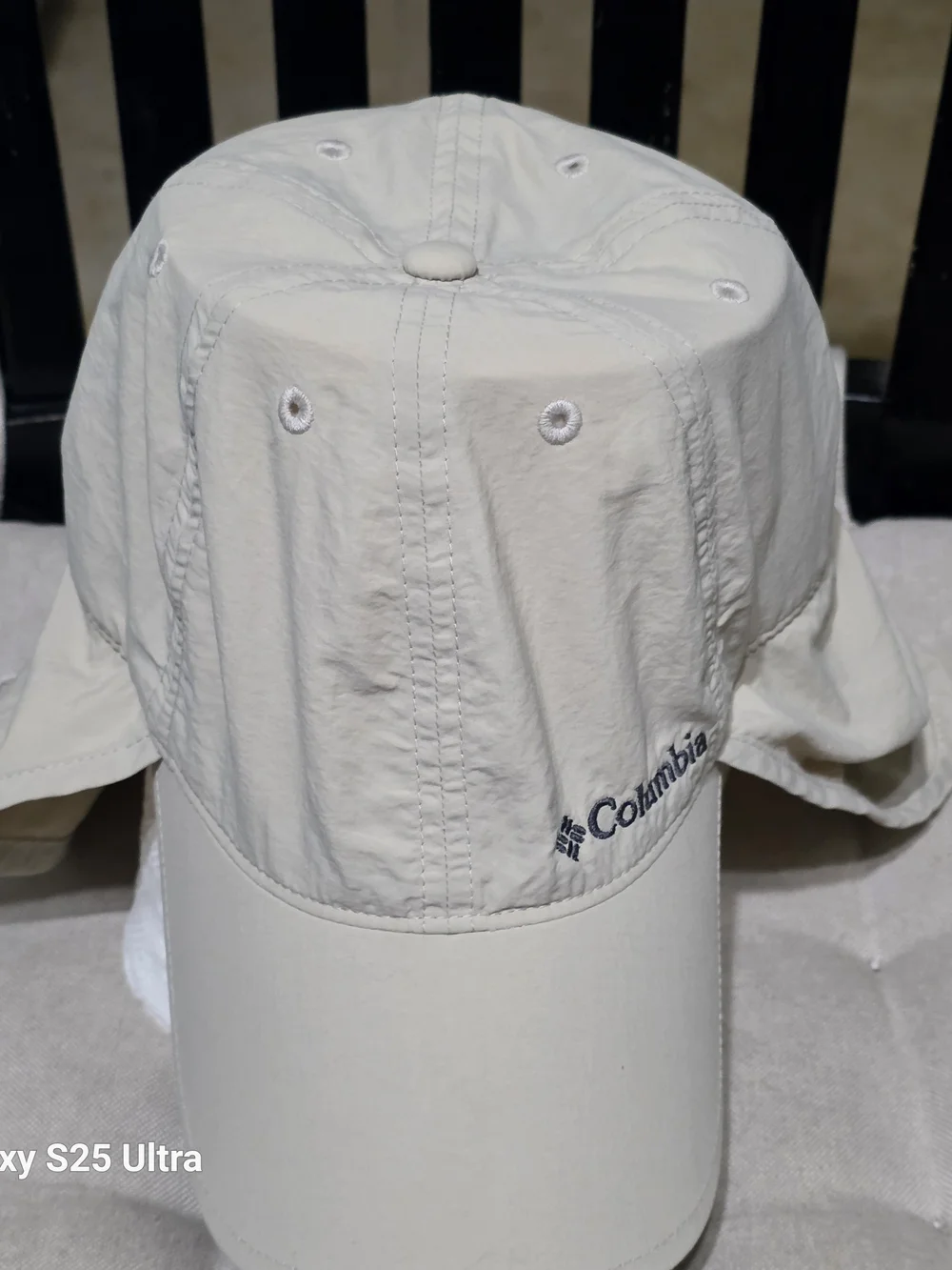 Columbia Lightweight Sun Hat in Light Beige Used